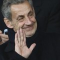Sarkozi će morati da odsluži šestomesečnu uslovnu zatvorsku kaznu