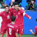 (Видео) Португалија "петардом" савладала Узбекистан: Роналдо са два гола ушао у историју и утишао критичаре