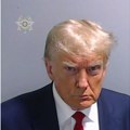 Трамп се предао у Џорџији, пуштен из затвора после 20 минута уз кауцију