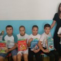 Grad Niš obezbedio udžbenike za decu u Orahovcu