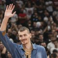 (VIDEO) Boriša Simanić došao da podrži svoj bivši klub: Navijači u „Areni“ burnim aplauzom pozdravili reprezentativca…