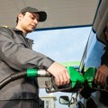 Vlada trgovcima goriva na pumpama povećala maržu