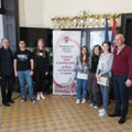 Jovana Ignjatović, učenica Ekonomske škole Pirot, osvojila drugo mesto na Republičkom takmičenju iz matematike