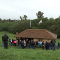 Poslanici opozicije obišli bušotine u Gornjim Nedeljicama