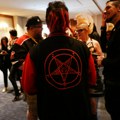 "Idemo u Kapitol nenasilno": Satanistička grupa prkosi zvaničnicima, planira "crnu misu'" u državnoj instituciji