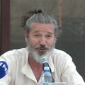 Dragan Jovanović zapevao “Ružo rumena” u Kosjeriću i oduševio sve: “Ovaj snimak uliva nadu”