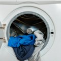 Isprobajte kućni trik koji rešava problem izgužvanog veša u mašini