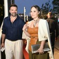 Jelena Tomašević u kožnom korsetu, a Ivan Bosiljčić raskopčao košulji: Poznati stigli na koncert Nikosa Vertisa u Beogradu…