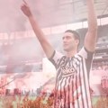 Hiljade navijača dočekalo Vlahovića na stadionu Bešiktaša
