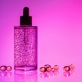 Ne podnosite retinol? Dermatološkinja ima alternativu koja može da bude jednako dobra za kožu