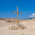 Oskrnavljen pravoslavni krst na mestu ustaškog logora! Ima i fotografija, jedan detalj zabrinjavajući
