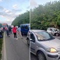 Teška nesreća kod Mladenovca! Sudarili se autobus i automobil, stvaraju se zastoji