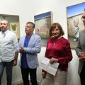 Izložba "U potrazi za čovjekom" sarajevskih umetnika: Izložene 22 slike Amera Hadžića i Denisa Haračića u galeriji…