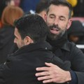 Van Nistelroj stiže u Englesku