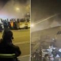 Zapalio se avion sa 169 putnika! Vatra kulja iz letelice, pojavio se dramatičan snimak iz Južne Koreje (Video)