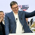 Zastave spremne, sala spremna, samo se čeka Vučić… SNS danas slavi 17. rođendan u Zrenjaninu, gradu koji je 20 godina bio bez…