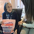Audiovox donirao slušni aparat baki Manasiji koja ima 104 godine