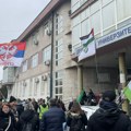 (BLOG) Protest studenata u Novom Pazaru, kolone ljudi kreću ka Univerzitetu