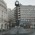 Beogradski sat na Trgu republike i dalje pokvaren, sada i bez kazaljki