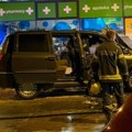 Izgoreo automobil u Novom Sadu: vatrogasci na licu mesta