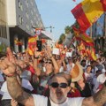 Širom Španije antivladini protesti zbog situacije u Seuti, u Mardridu policija koristila suzavac i gumene metke