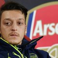 Mesut Ozil pozvao FIFA da dozvoli povratak ruskih klubova i reprezentacija