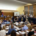 Šapić na sednici Skupštine Beograda najavio: "Plate vaspitačica mogle bi da budu 100.000 dinara, nova vozila za GSP..."