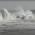 Nezapamćeni haos: Oluja "Nelson" zahvatila Španiju, talasi visine čak 8 metara ostavili pustoš, 4 poginulih (foto)