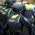 Hamburška policija pucala na napadača sa sekirom tokom šetnje holandskih navijača