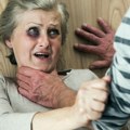 Beograđanin (48) mortus pijan maltretirao majku i davio oca? Naduvao čak 3,30 promila alkohola!