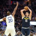 Jokić tragičar, Denver izgubio na početku: Veterani Golden Stejta nisu hteli da se predaju