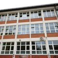 Nakon pola veka nova spoljašnja stolarija na Ekonomskoj školi (FOTO)