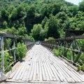 Ovo je najopasniji granični prelaz u Evropi Dve države deli most kao iz filma „Ko to tamo peva“ nalazi se u komšiluku