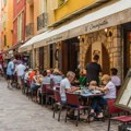 U ovoj državi ne plaća se porez na dohodak: Trećina stanovništva su milioneri, a druga je najmanja zemlja na svetu