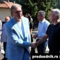 Pred izbore stižu povećanja, pomoć i Vučićevo pismo penzionerima