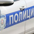 Flašom gađao policajce: Hapšenje u Vranju: Muškarac ukrao kombi, pa pretio smrću