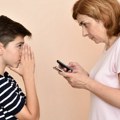 Školama u Srbiji naloženo da ograniče upotrebu mobilnih telefona kod đaka: Ovo su detalji
