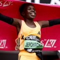 Oboren svetski rekord za dame na kultnom Londonskom maratonu! Pobednica zaplakala kada je prošla kroz cilj