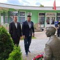 Dan pobede nad fašizmom: Kovačević sa saradnicima položio venac na spomenik Draganu Kovačeviću