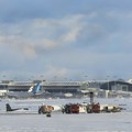 Povređeni u nesreći aviona na aerodromu u Torontu prevezeni u bolnicu, istraga u toku