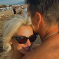 Anja Mit trudna! Razvela se pre pet meseci, odmah pronašla novu ljubav, a sad objavila najradosije vesti: U zagrljaju partnera…