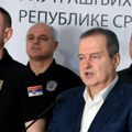 Dačić: Na sinoćnim protestima povređeno 75 policajaca, 114 privedenih