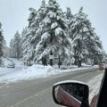 AMSS: Sneg na putevima u više regiona Srbije