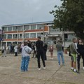 Roditelji đaka i zaposleni: Ministarstvo prosvete razrešilo školski odbor u OŠ "Pavle Savić"