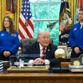 Tramp najavio otvaranje dosijea o NLO: Sastao se sa astronautima iz misije Artemis II