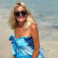 (Foto) Kako ova žena ima 72 godine? Ljudi gledaju njeno telo u kupaćem i misle da je bar 20 godina mlađa: Zategnuta kao praćka…