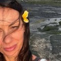 Sloboda Mićalović u nikad kraćoj haljini! Glumica se baškari na Baliju, gole noge u prvom planu: Objavila privatne slike i svi…