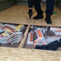 Цигарете сакрили у дупло дно приколице, у пртљажнику пронађено 116 килограма дувана