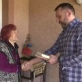Slavenka ima 90 godina, a najaktivnija je članica biblioteke u Pirotu: Knjige joj donose na kućni prag