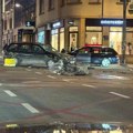 (FOTO) Sudar auta i motora u centru Beograda: Vozač motocikla prevezen u Urgentni
